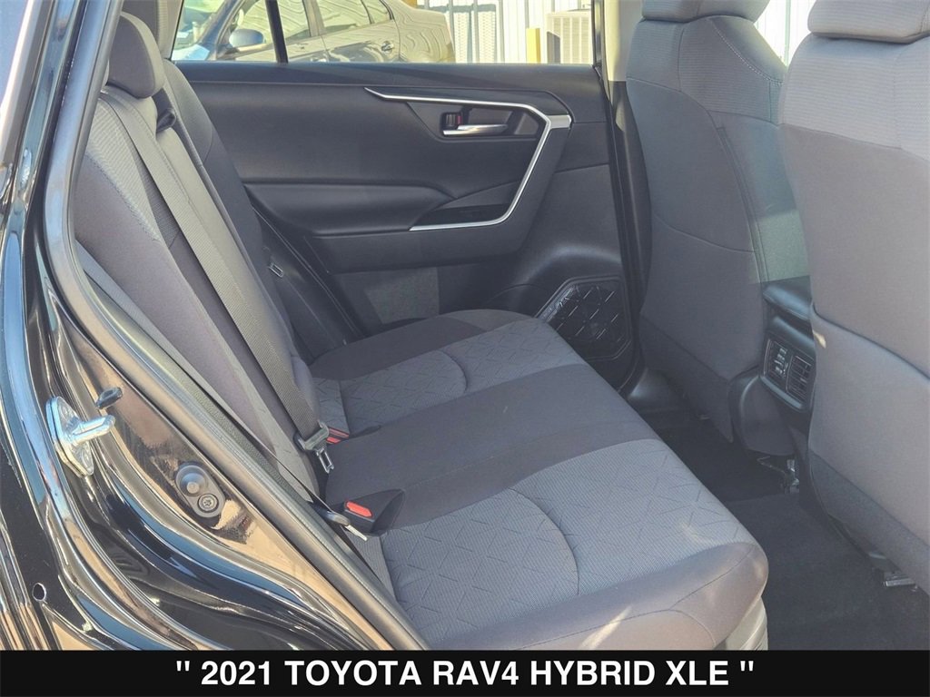 Used 2021 Toyota RAV4 XLE w/ Convenience Package image 25