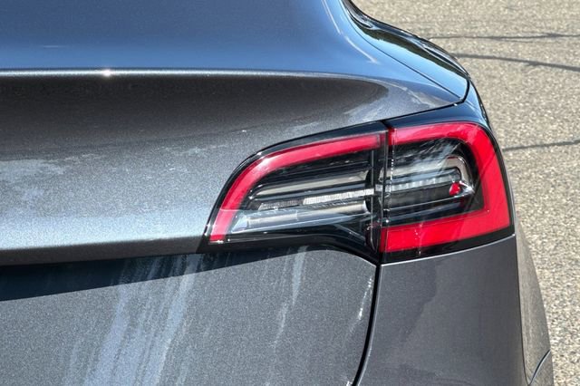 Used 2021 Tesla Model 3 Standard Range Plus RWD image 46