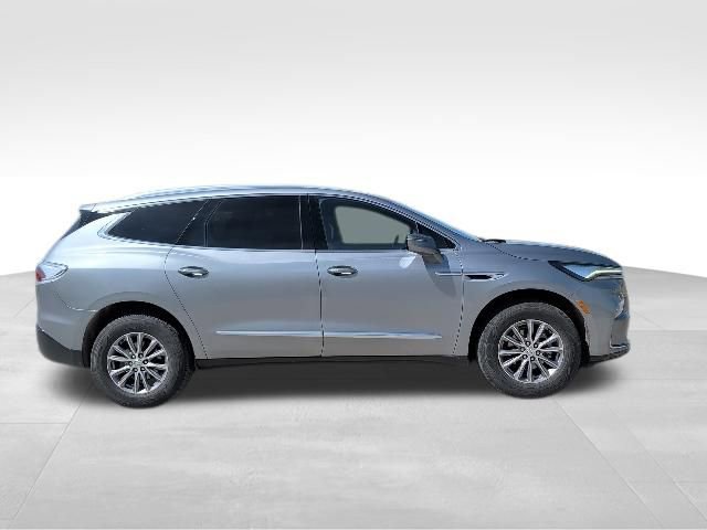 Used 2023 Buick Enclave Premium image 2