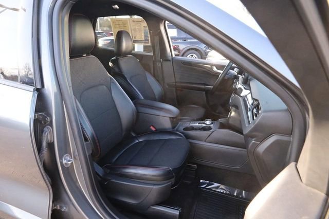 Certified 2024 Ford Escape ST-Line image 25
