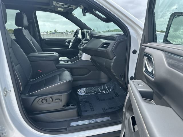 Used 2023 GMC Yukon XL SLT image 29