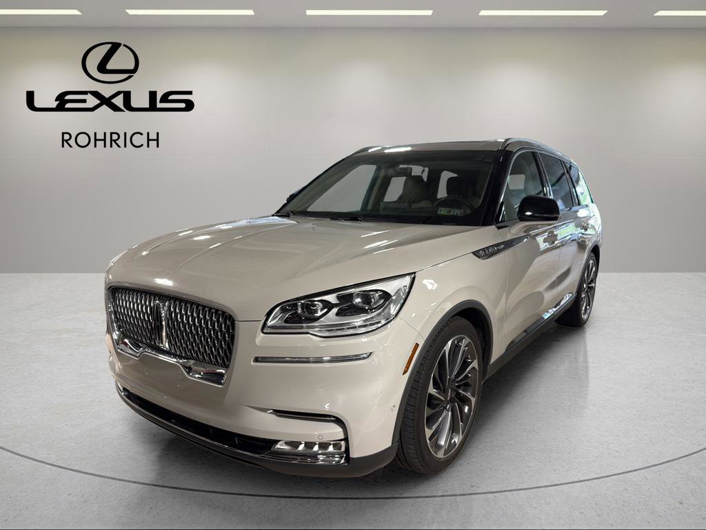 Used 2021 Lincoln Aviator Reserve w/ Equipment Group 202A image 4