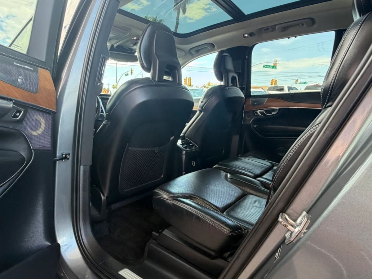 Used 2017 Volvo XC90 T8 Inscription w/ Luxury Package AWD/4WD image 43