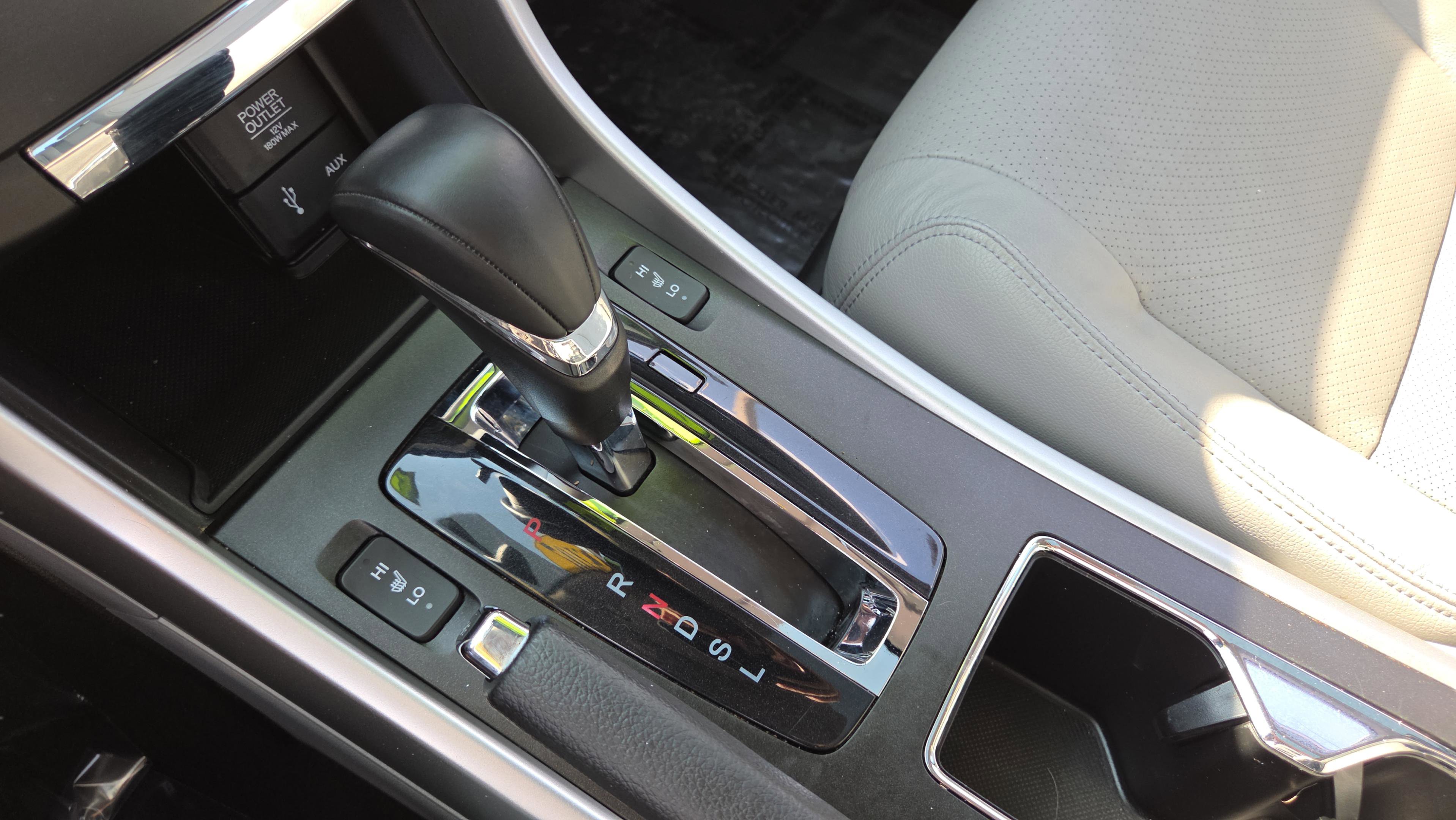 Used 2015 Honda Accord EX-L image 29