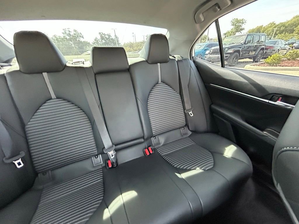 Used 2023 Toyota Camry SE w/ Convenience Package FWD image 14