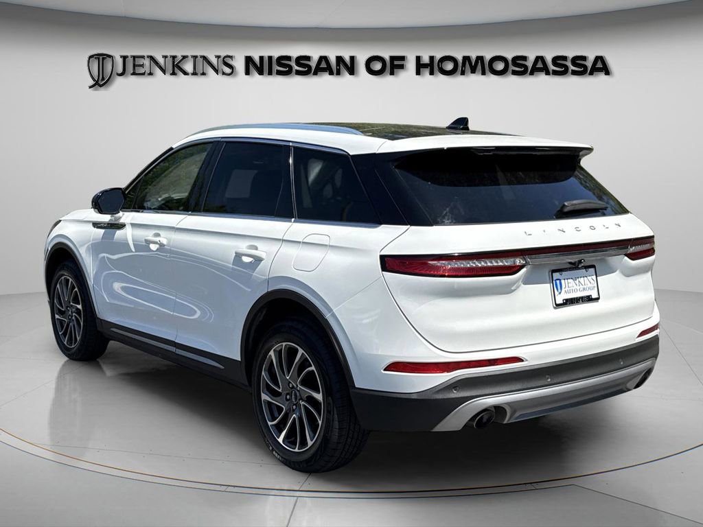 Used 2020 Lincoln Corsair FWD w/ Premium Package image 6