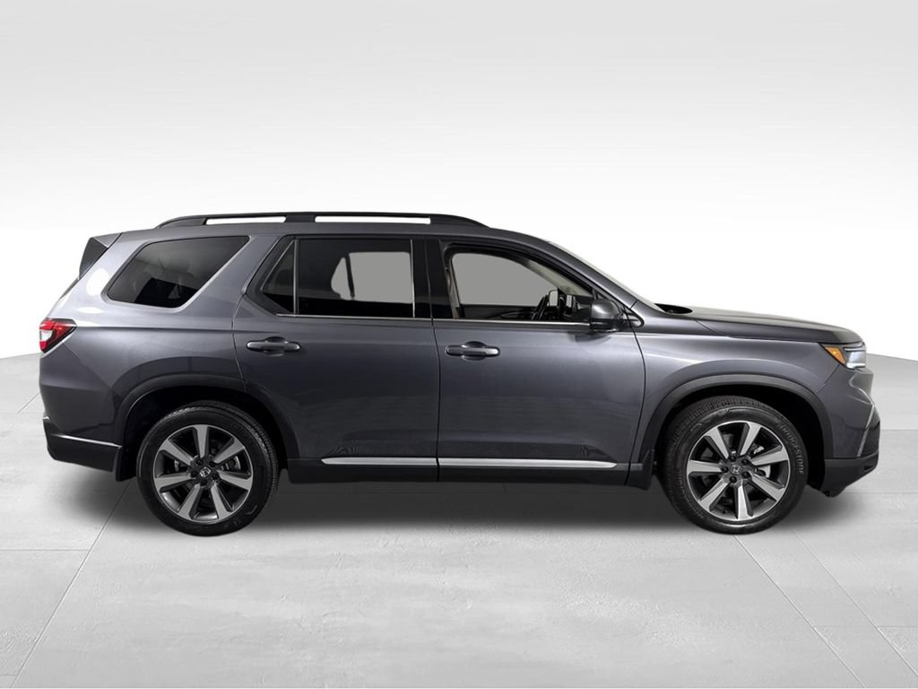 Used 2024 Honda Pilot Elite image 4