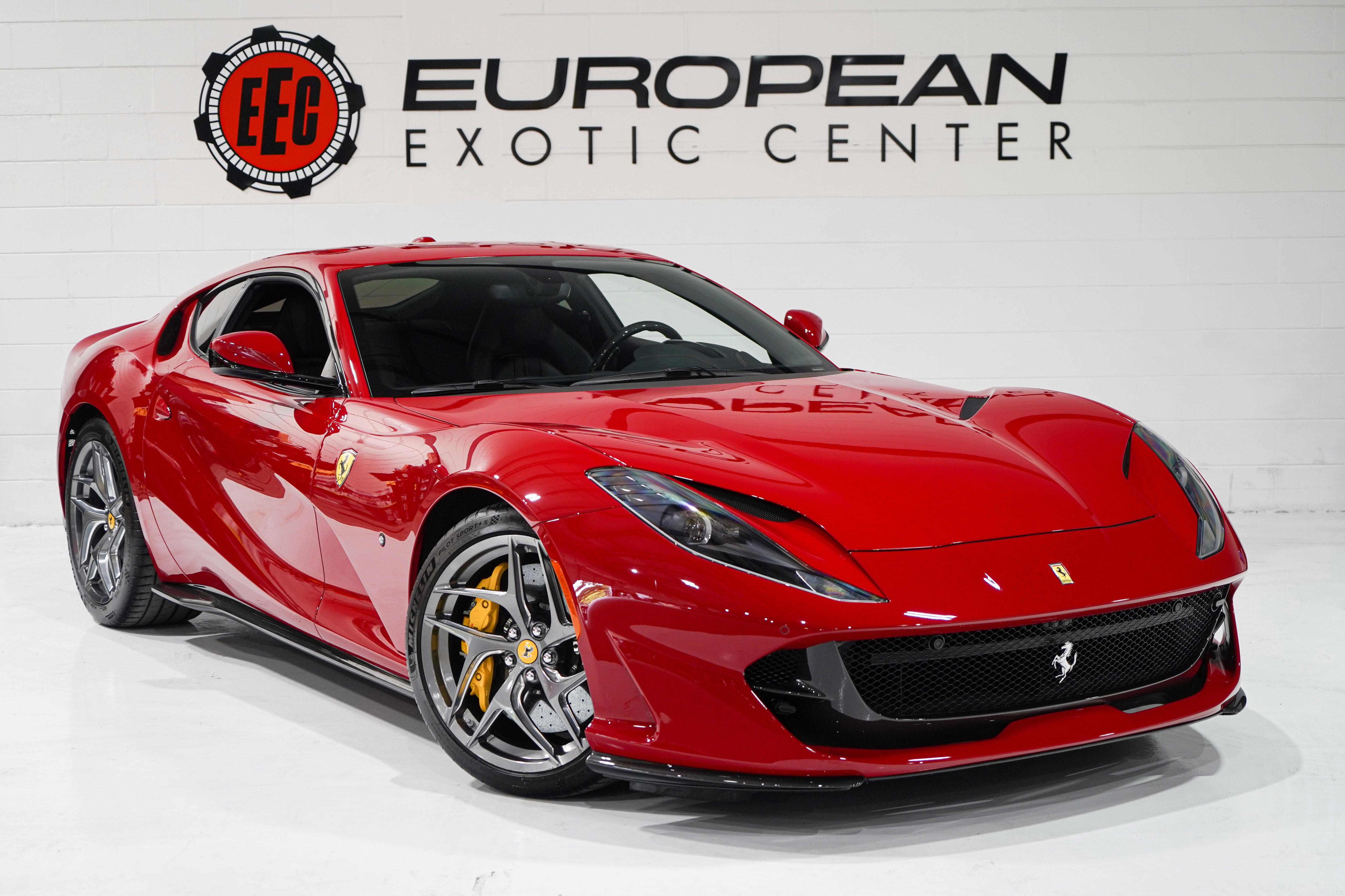 Used 2018 Ferrari 812 Superfast RWD image 1