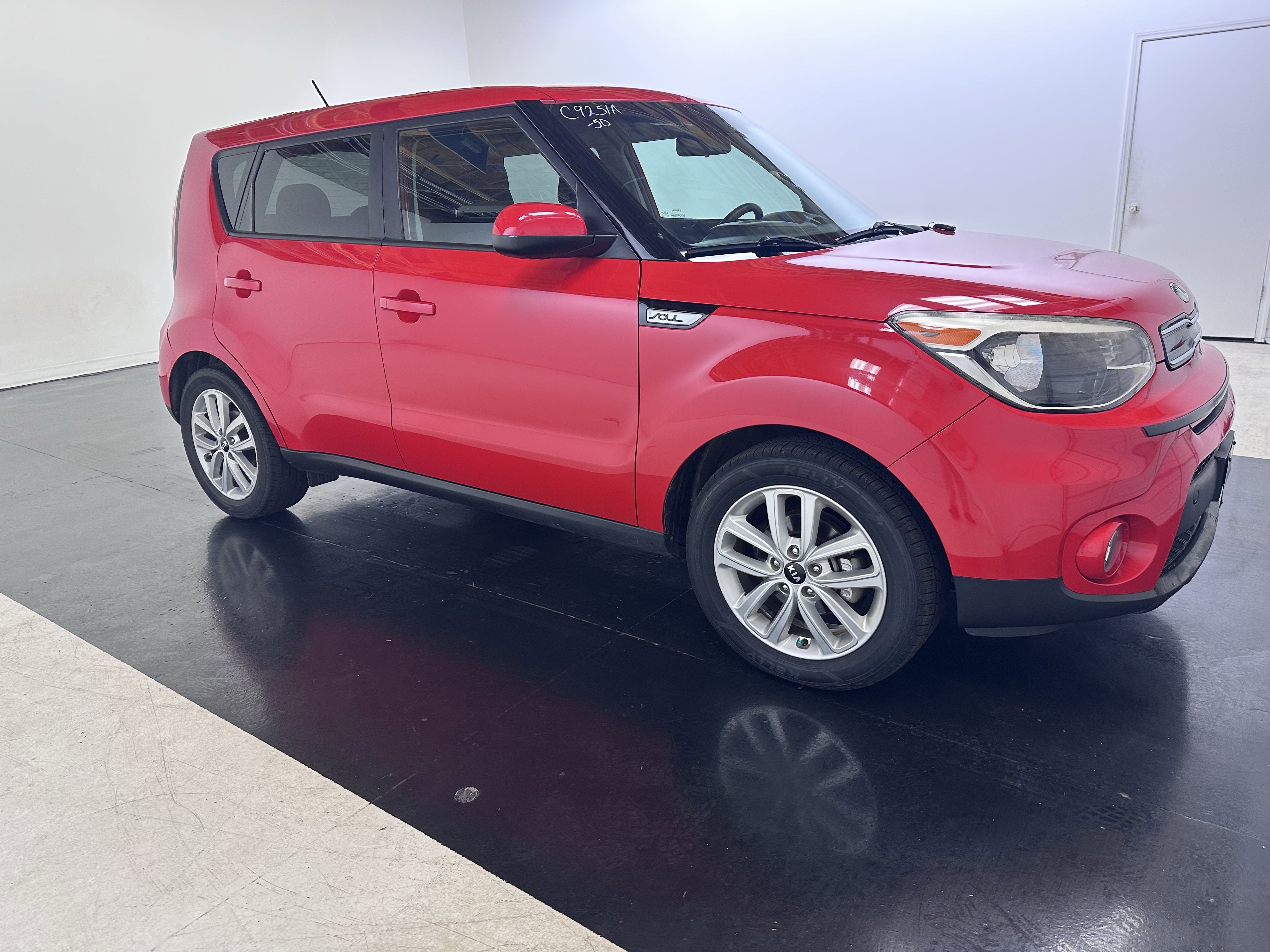 Used 2018 Kia Soul + image 17