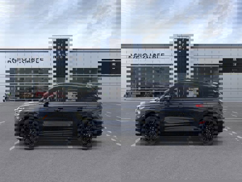 New 2026 Lincoln Corsair Premiere image 3