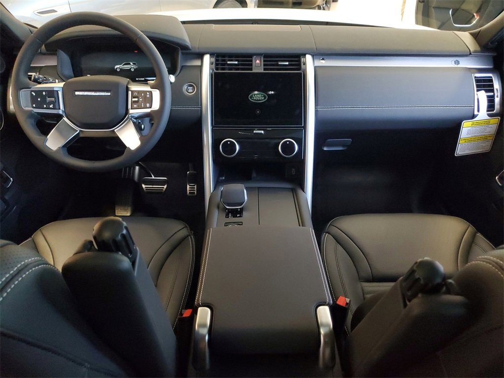 New 2026 Land Rover Discovery Limited Edition image 27