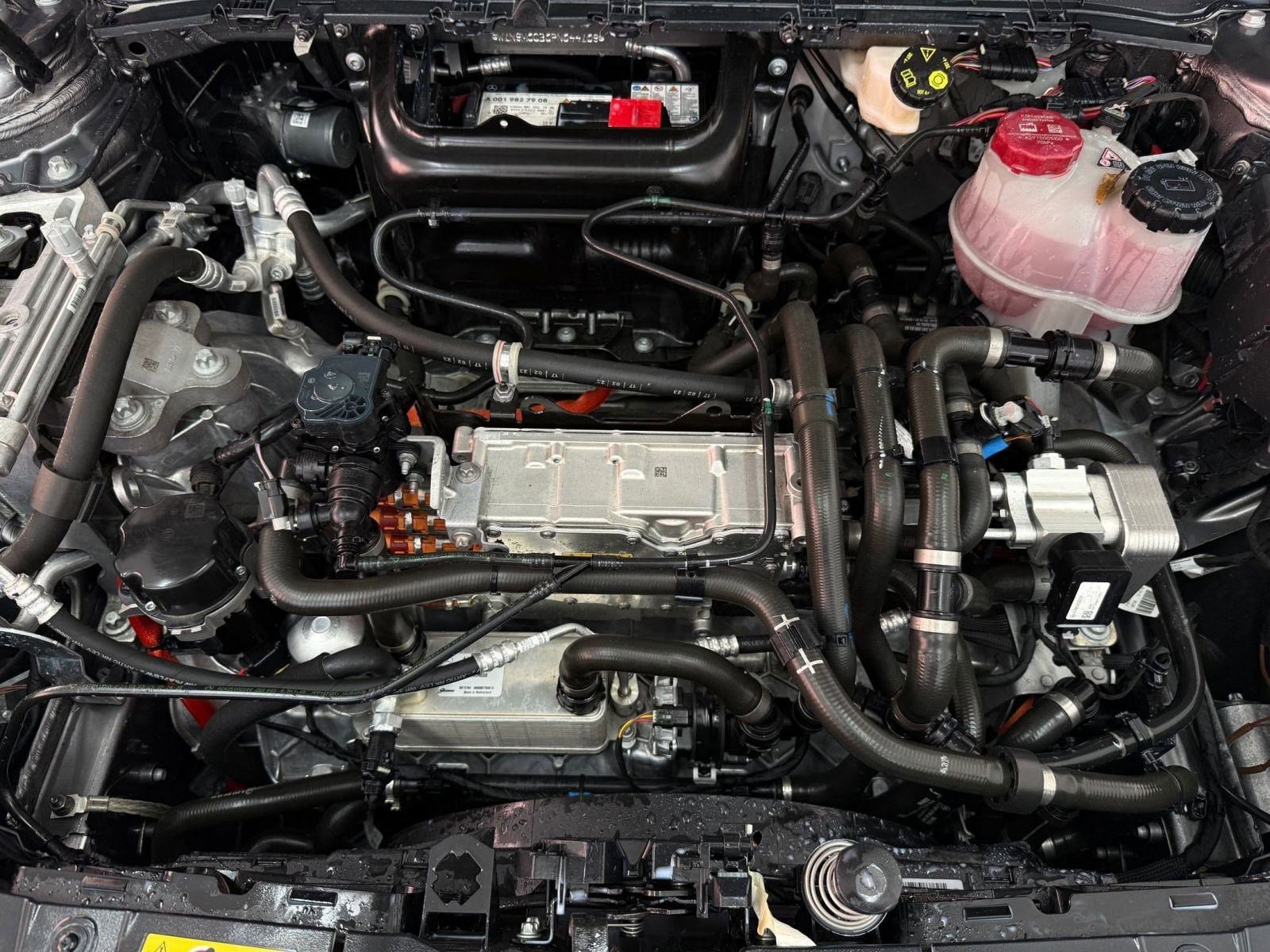 Used 2023 Mercedes-Benz EQB 250+ image 31