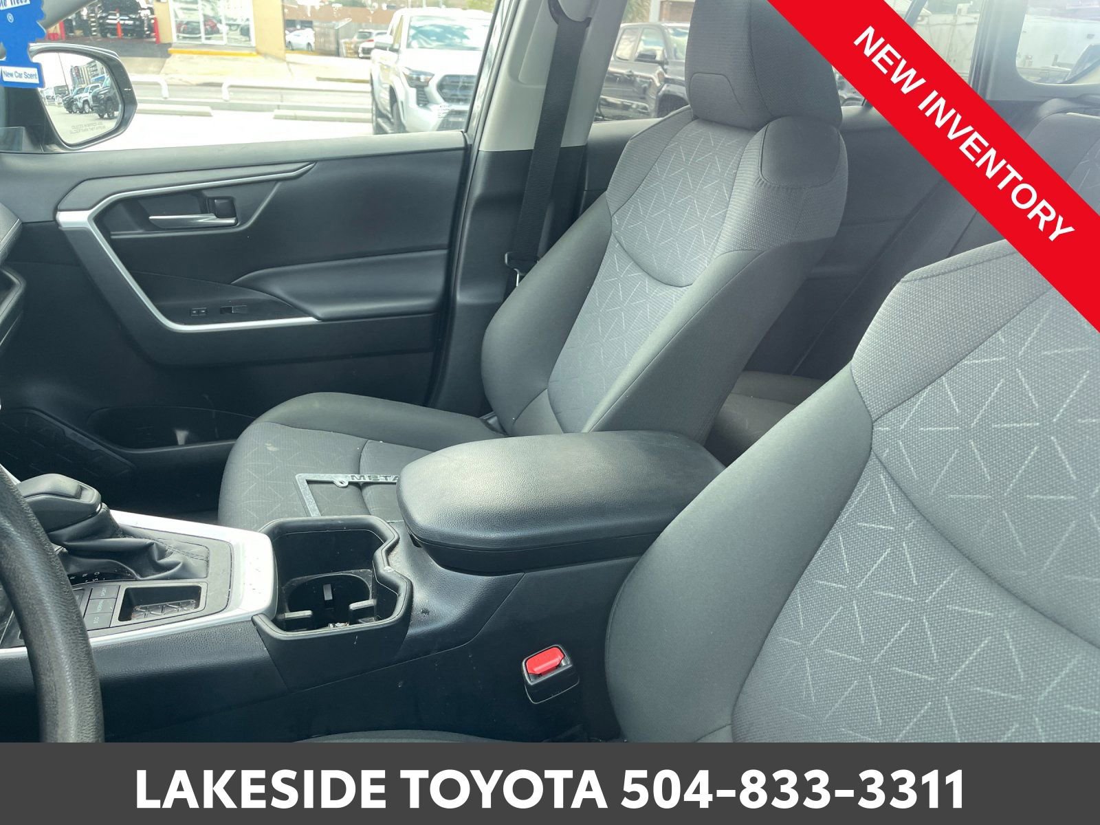 Used 2025 Toyota RAV4 XLE image 11