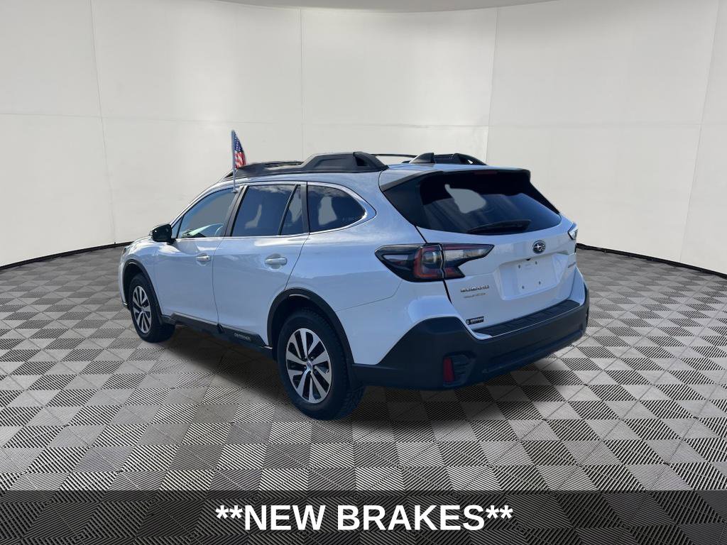 Used 2022 Subaru Outback Premium AWD/4WD image 3