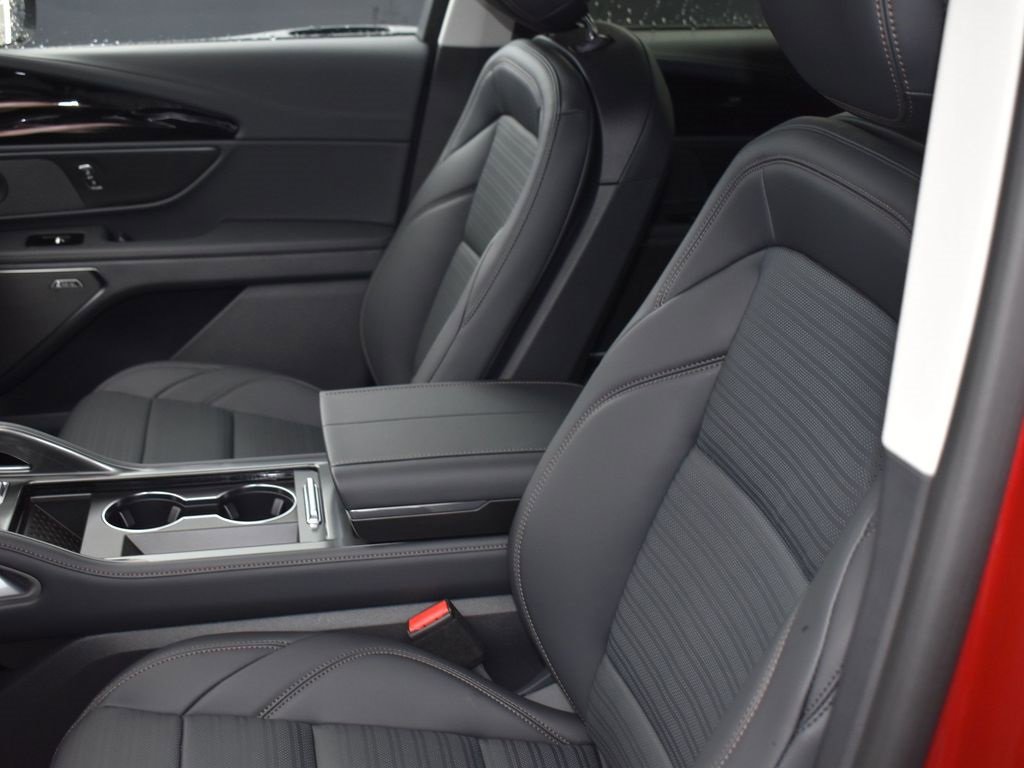 New 2026 Lincoln Nautilus Reserve w/ Jet Appearance Package image 10