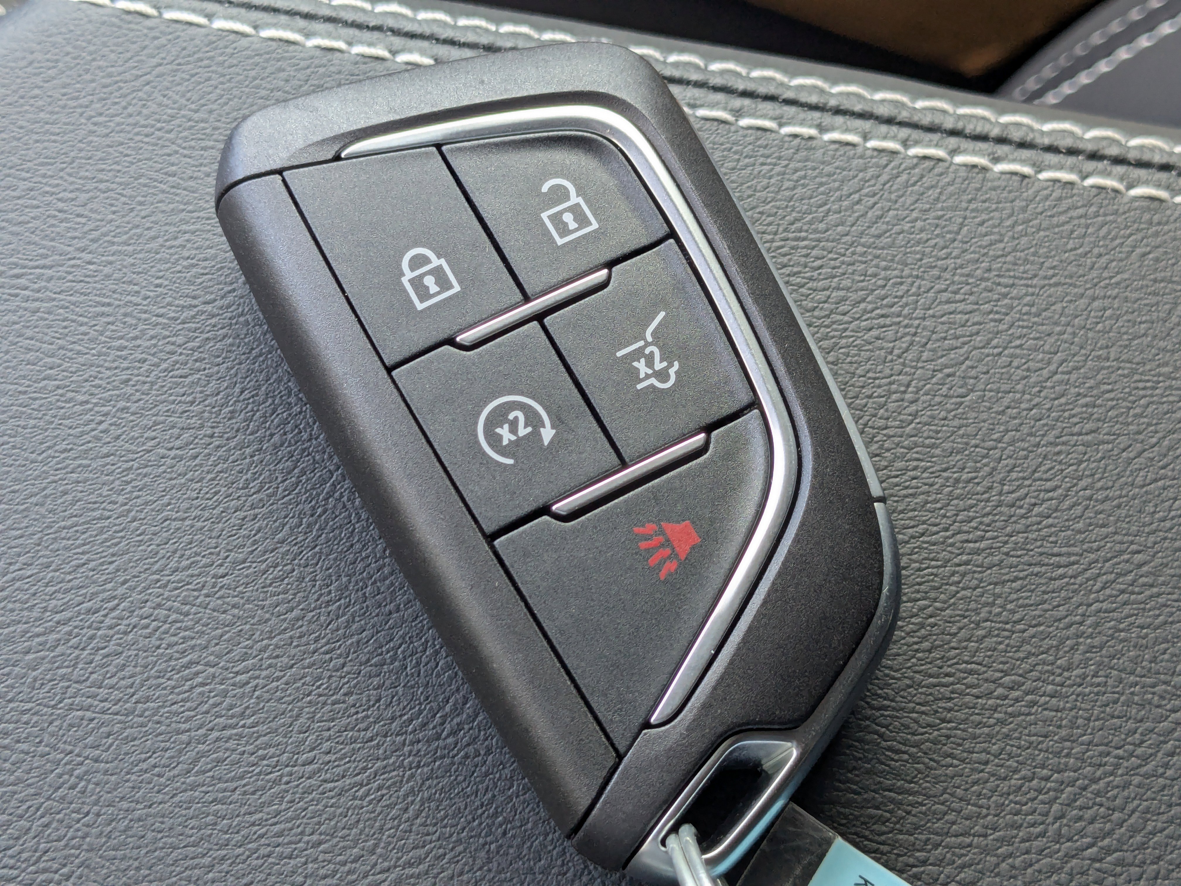 New 2025 Cadillac Optiq Sport 1 image 18