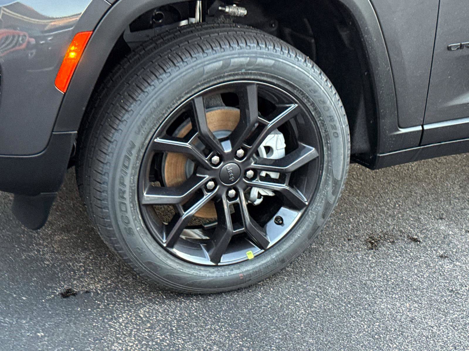 New 2025 Jeep Grand Cherokee Limited image 5