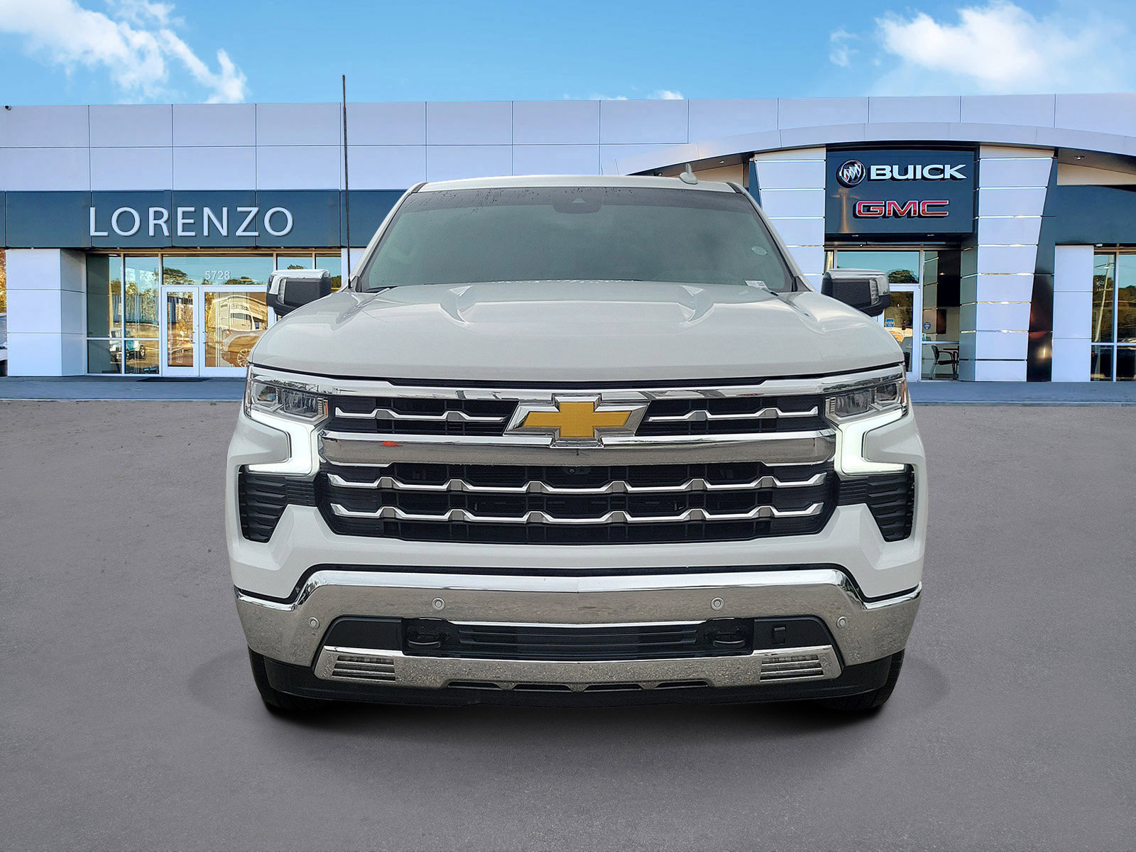 Used 2024 Chevrolet Silverado 1500 LTZ image 2