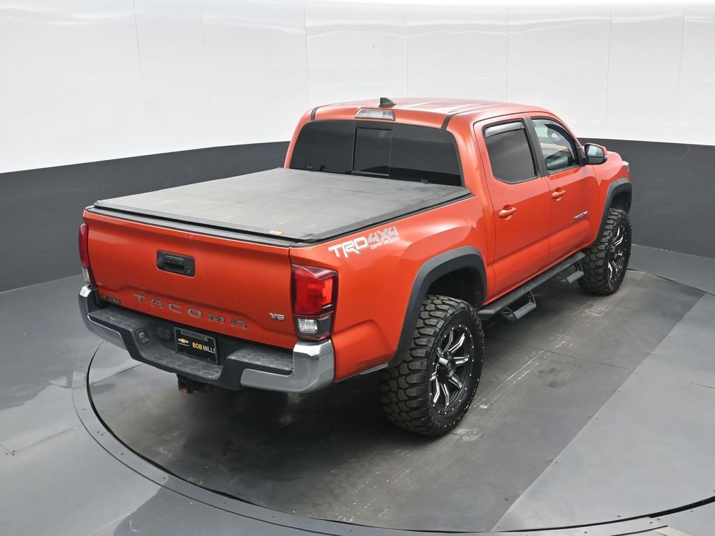 Used 2018 Toyota Tacoma TRD Off-Road AWD/4WD image 21