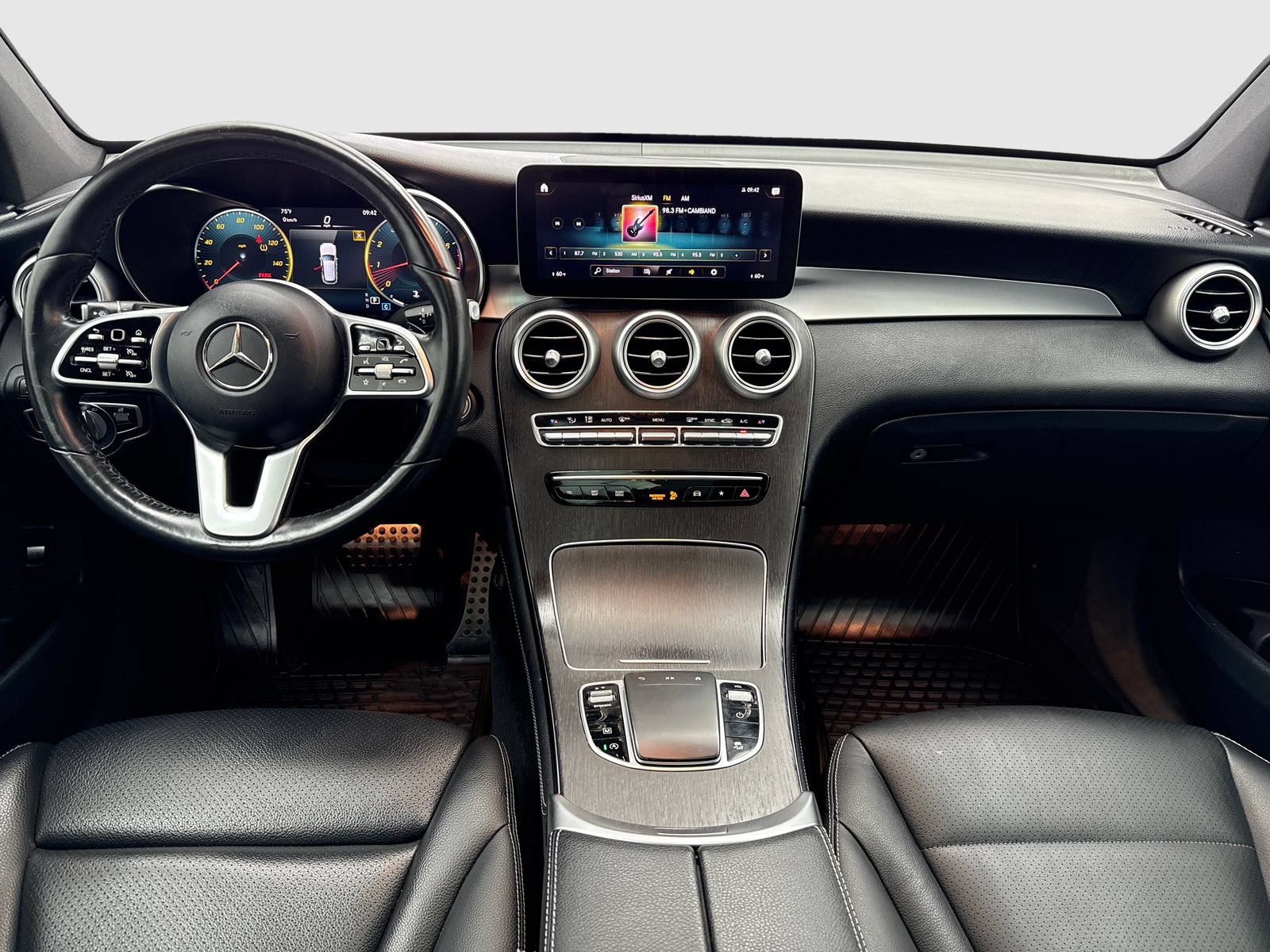 Used 2020 Mercedes-Benz GLC 300 4MATIC image 20