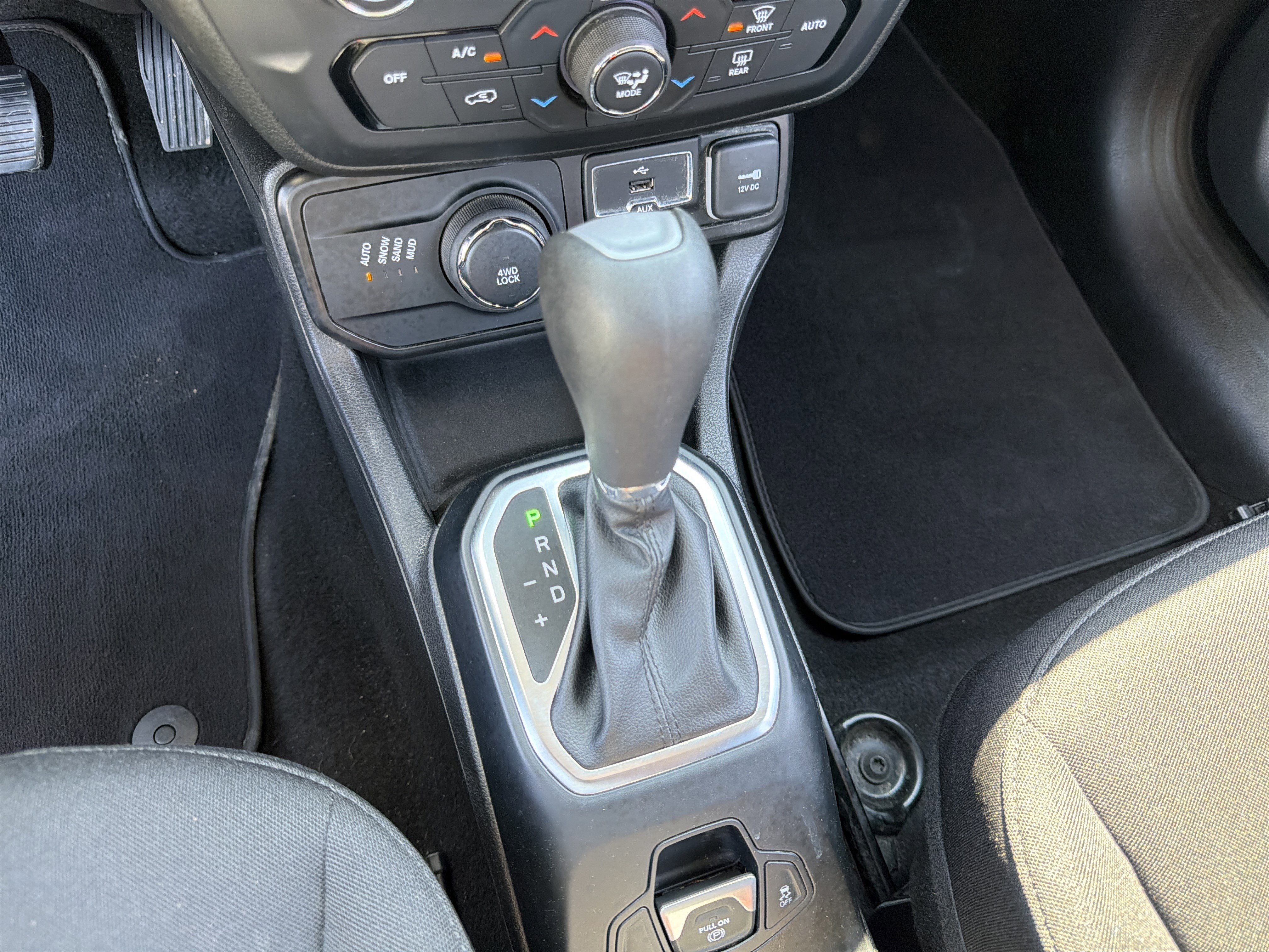 Used 2020 Jeep Renegade Sport w/ UConnect 7.0 Group image 28