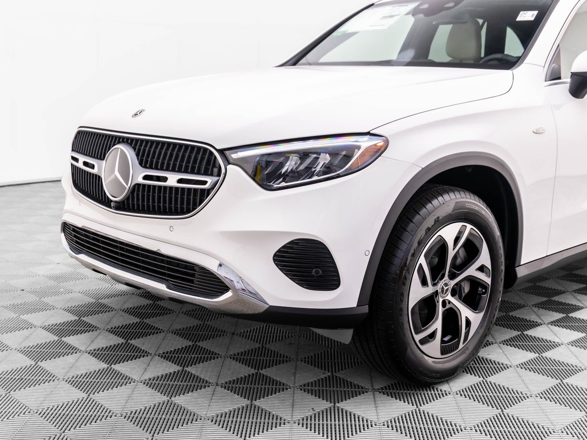 New 2025 Mercedes-Benz GLC 350e 4MATIC image 34