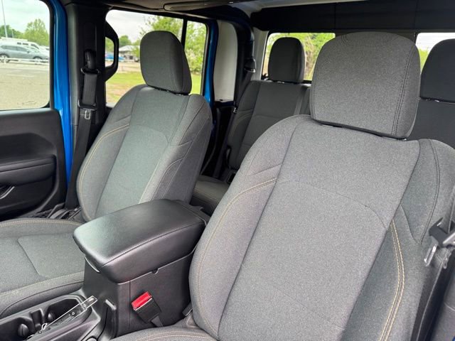 Certified 2024 Jeep Gladiator Sport image 9