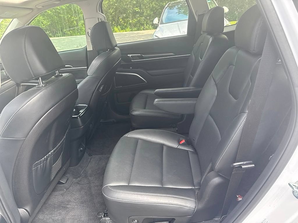 Used 2025 Kia Telluride S FWD image 22