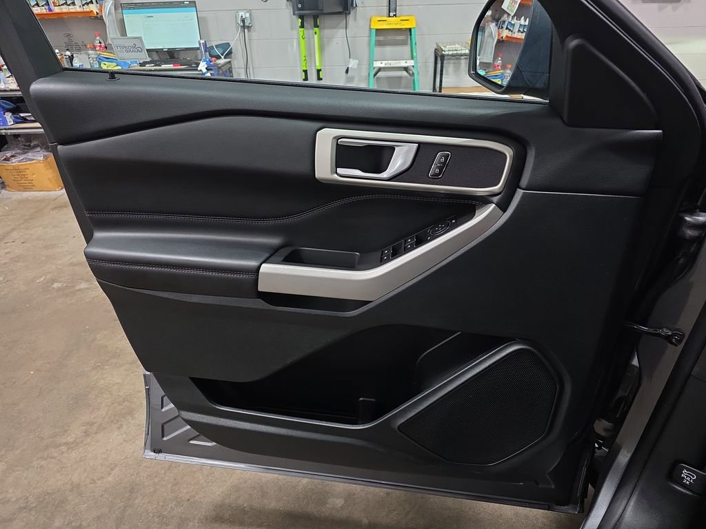 Used 2023 Ford Explorer XLT w/ Equipment Group 202A image 29