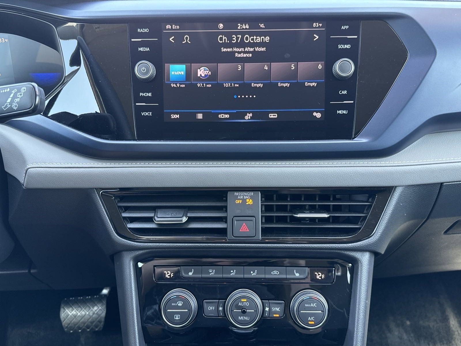 Used 2024 Volkswagen Taos SE image 12