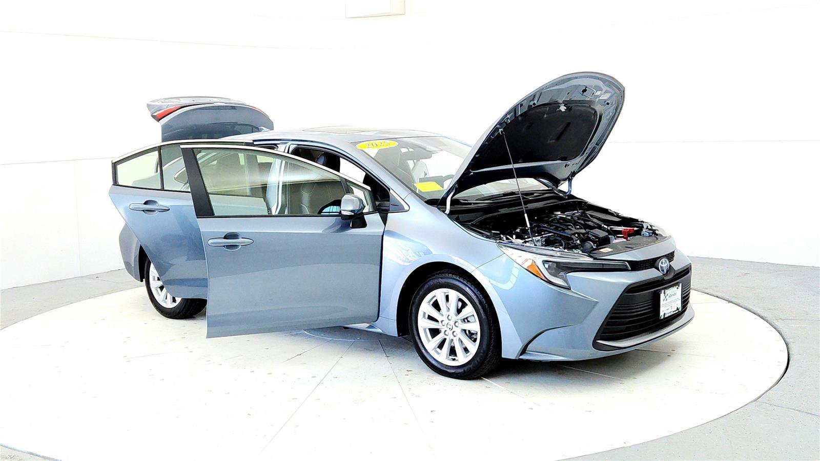 Certified 2025 Toyota Corolla XLE image 12