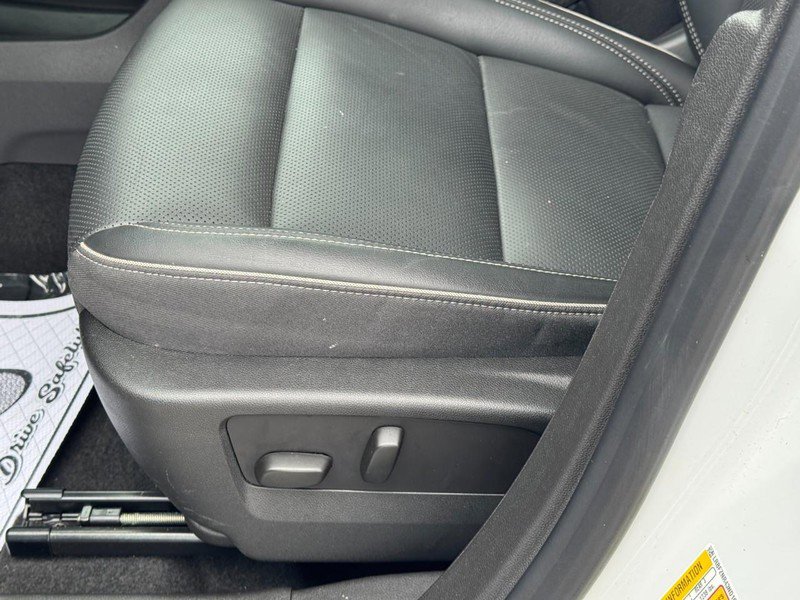 Used 2022 Buick Envision Essence w/ Safety Package image 26