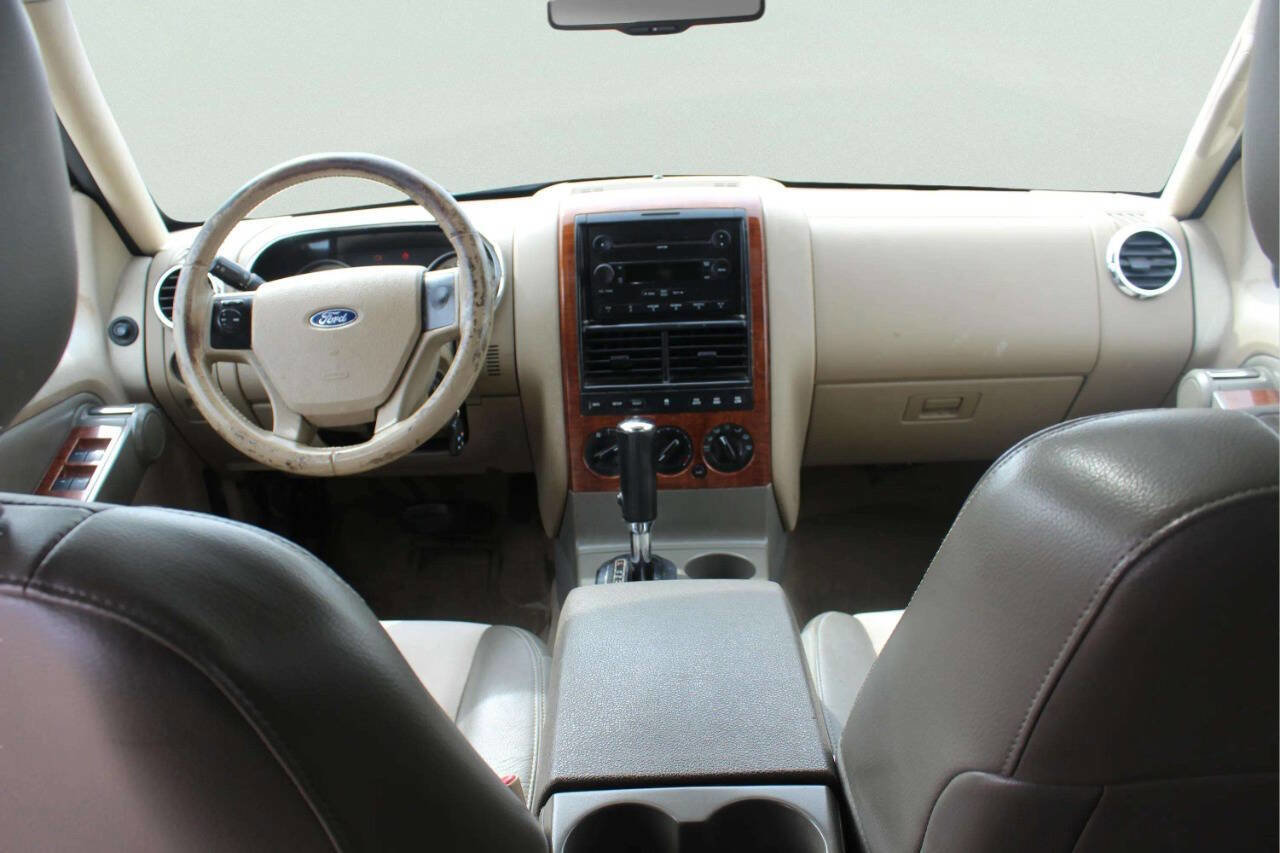 Used 2007 Ford Explorer Eddie Bauer AWD/4WD image 7