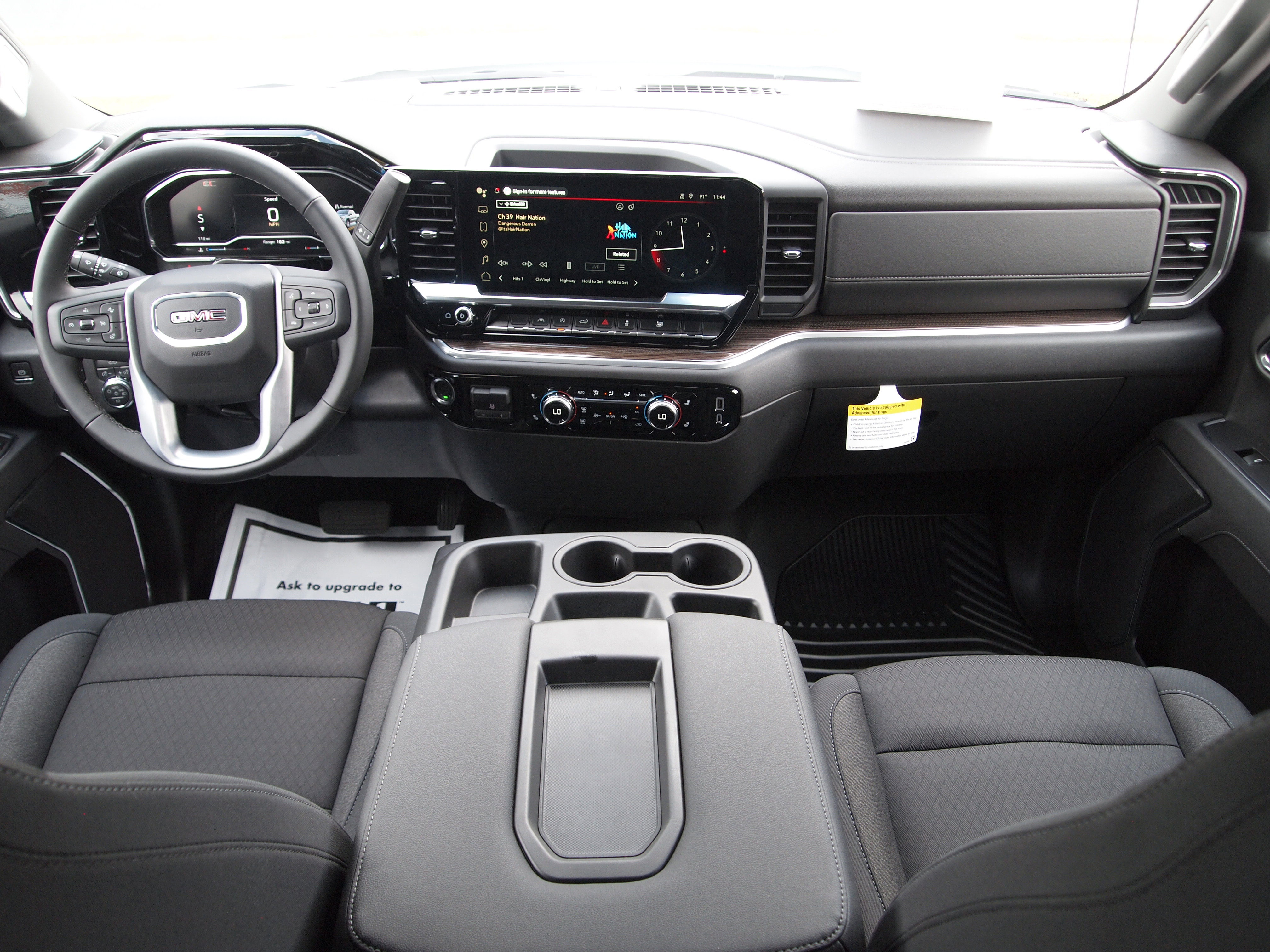 Used 2025 GMC Sierra 1500 Elevation image 27