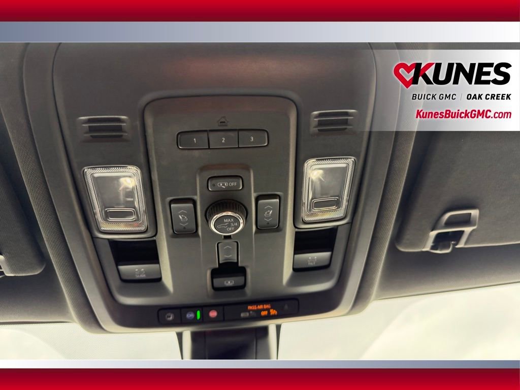 Used 2021 GMC Yukon AT4 w/ AT4 Premium Package AWD/4WD image 20