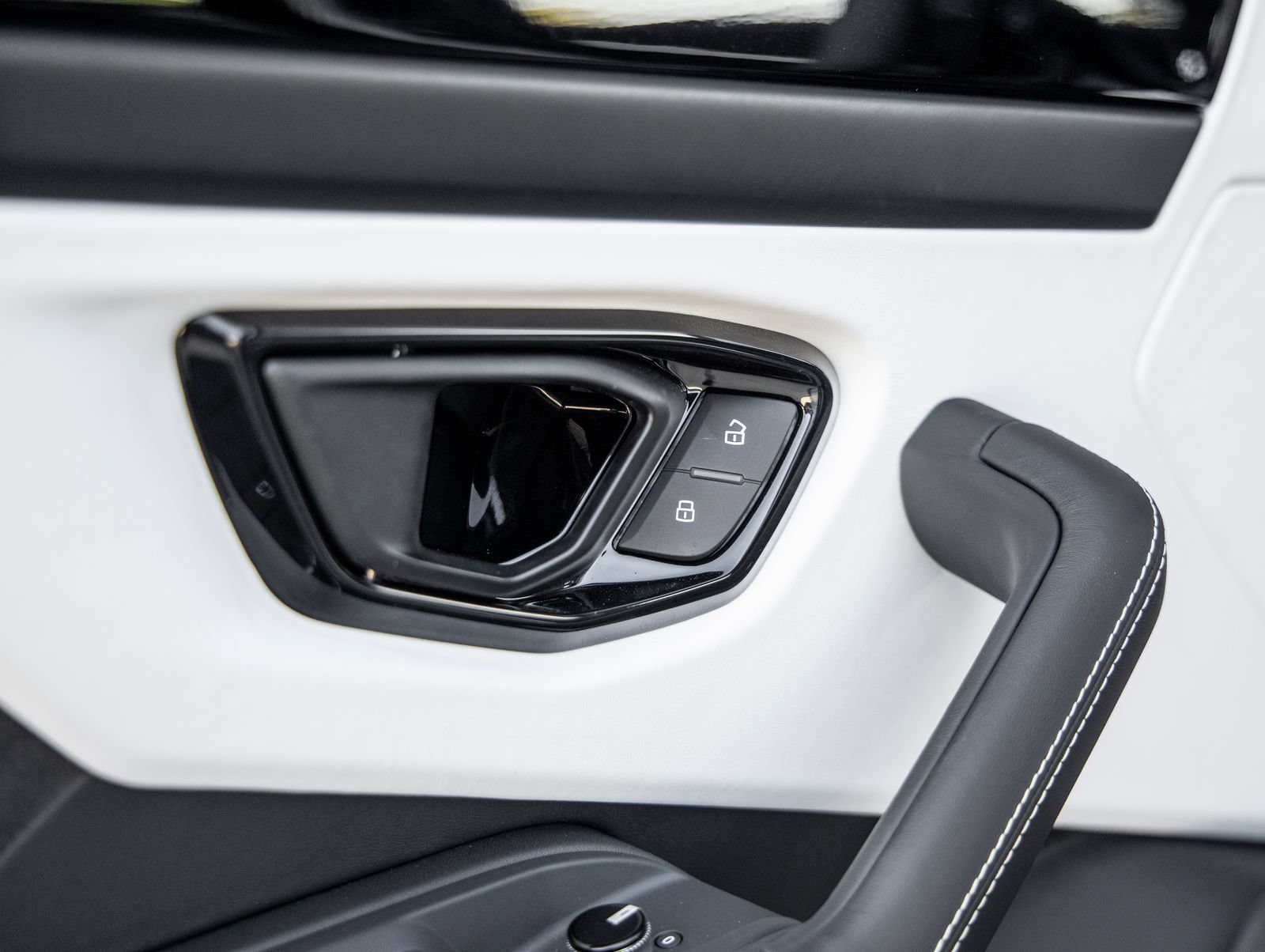 Used 2024 Lamborghini Urus S AWD/4WD image 20
