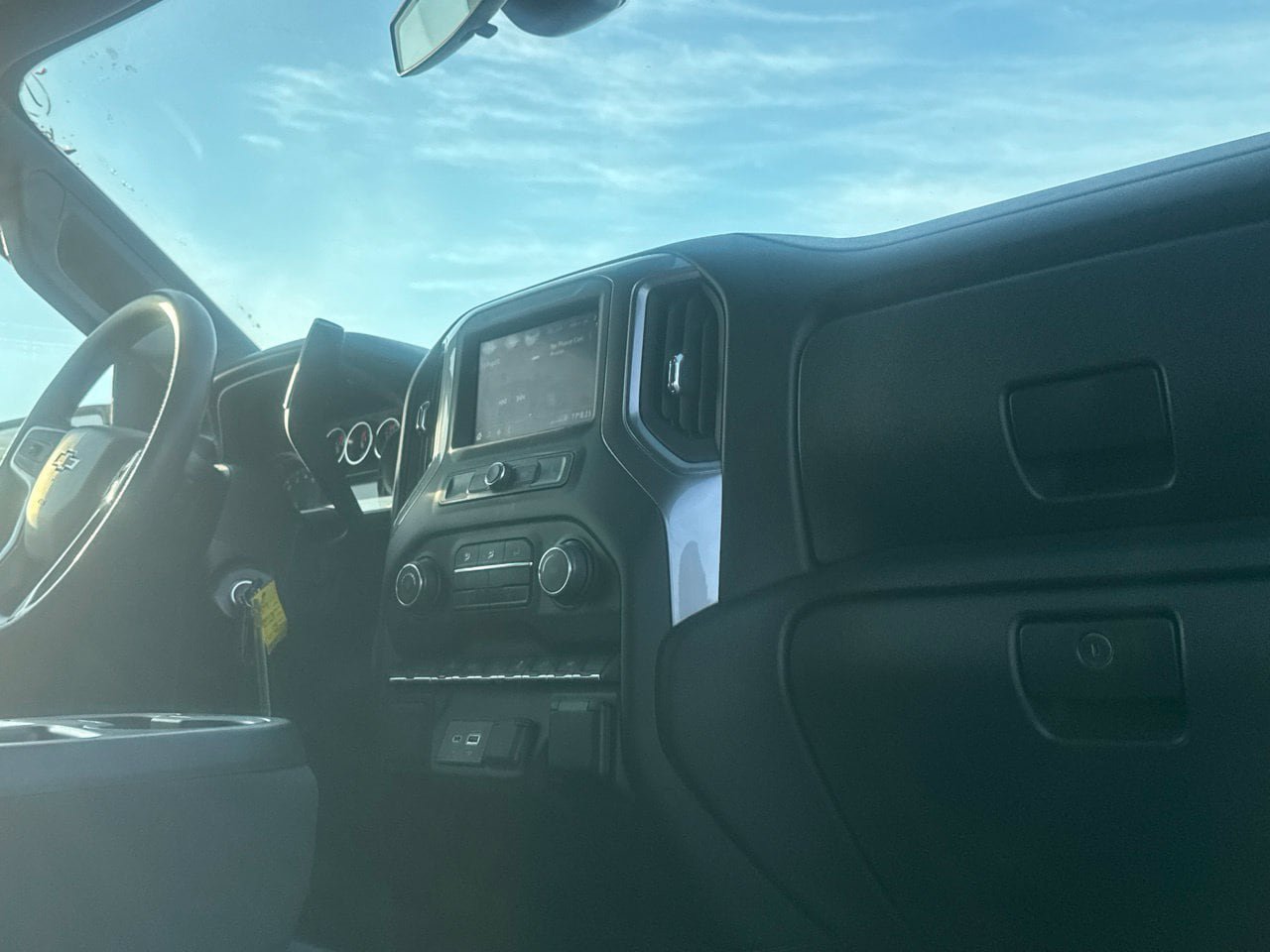 Used 2022 Chevrolet Silverado 1500 Custom w/ LPO, Dark Essentials Package RWD image 30