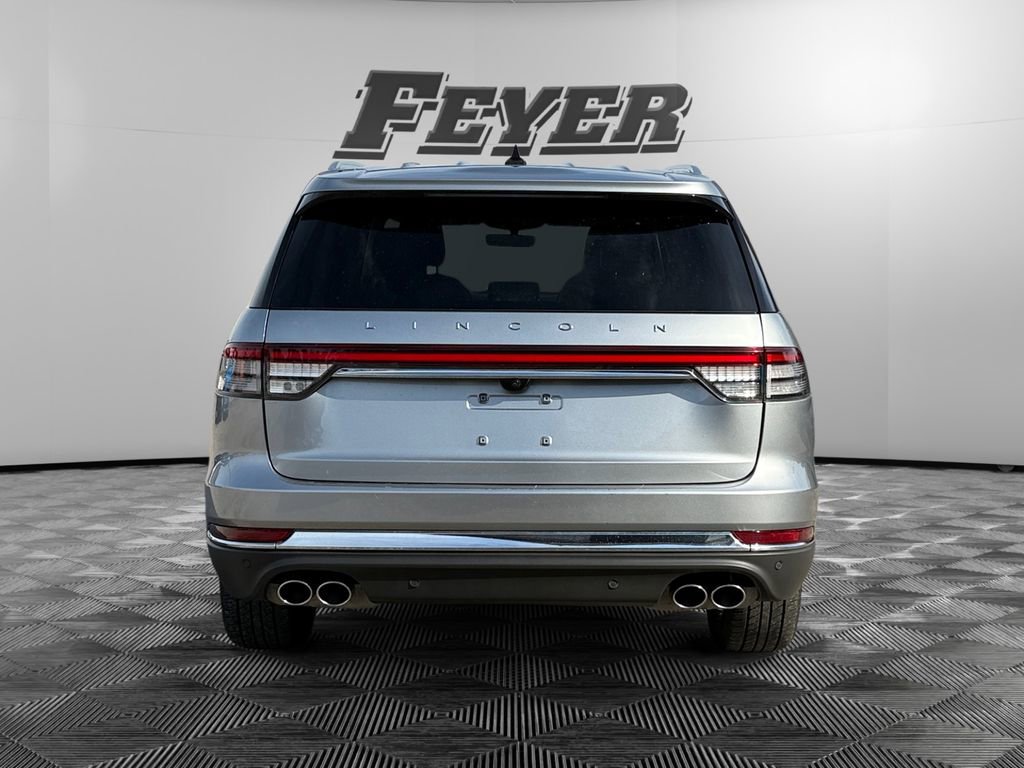 Used 2024 Lincoln Aviator Reserve image 4