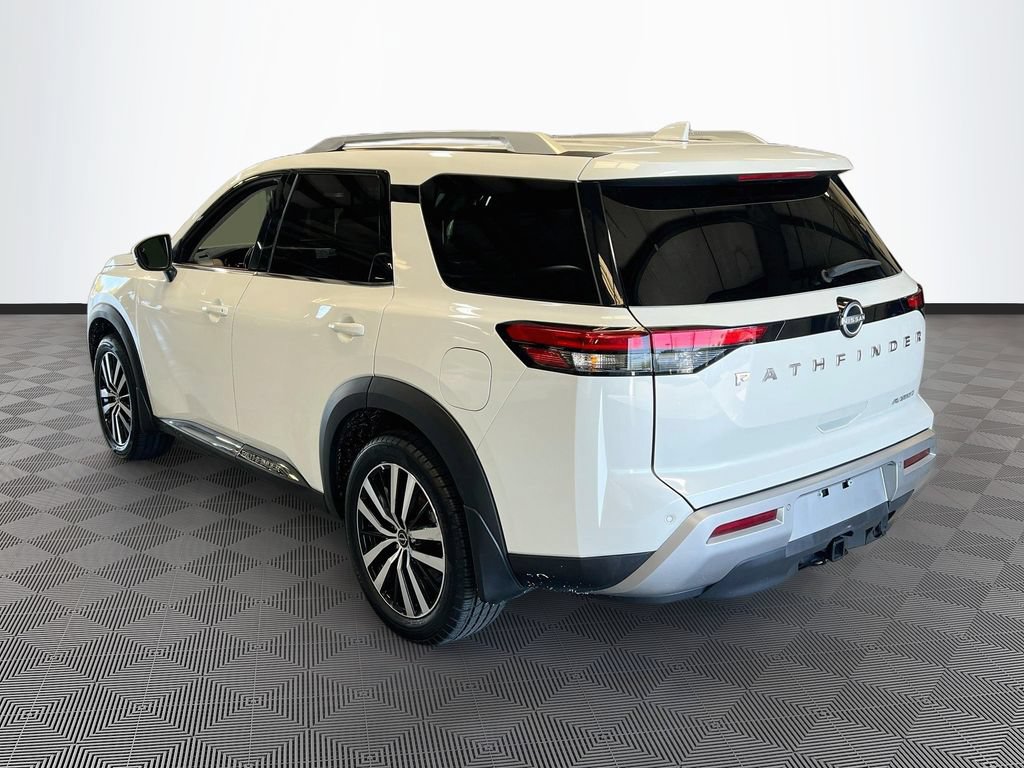 Used 2023 Nissan Pathfinder Platinum FWD image 5