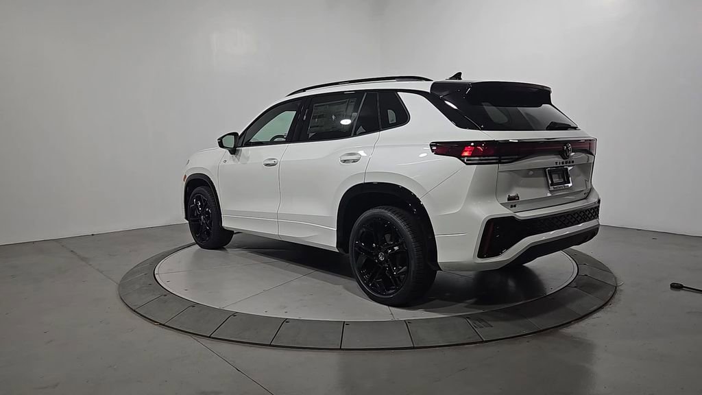 New 2026 Volkswagen Tiguan SE R-Line image 3