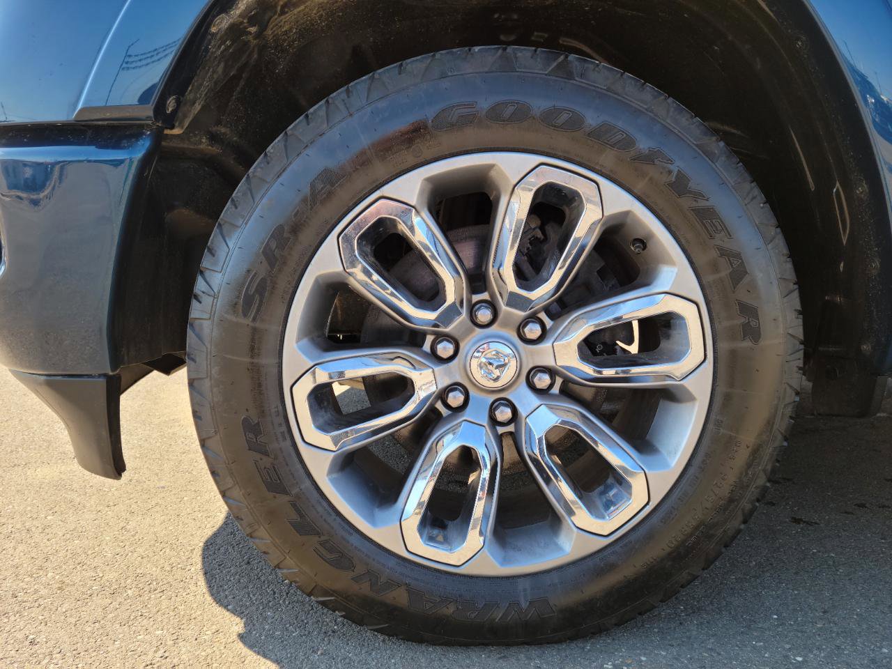 Used 2022 RAM 1500 Laramie w/ Sport Appearance Package AWD/4WD image 22
