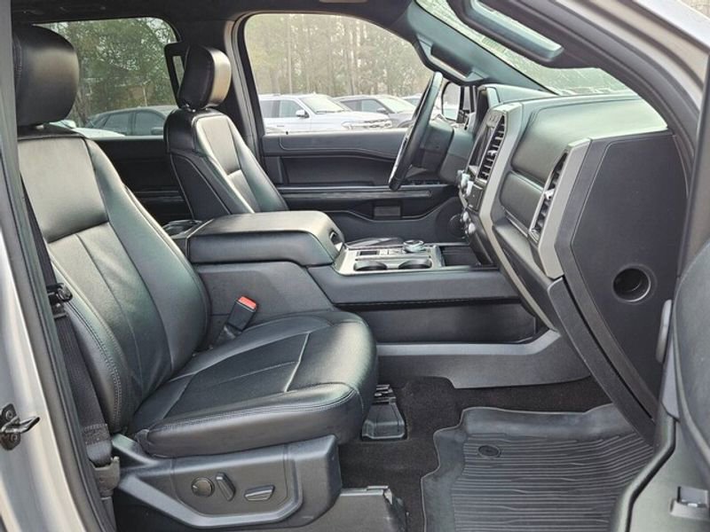 Used 2020 Ford Expedition XLT w/ Equipment Group 202A image 17