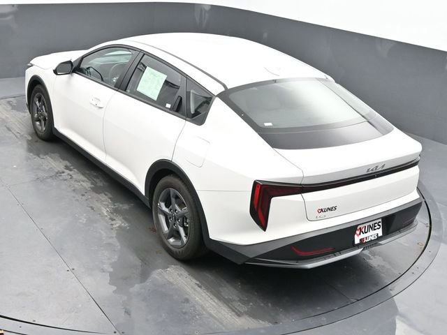 Used 2025 Kia K4 LXS image 39