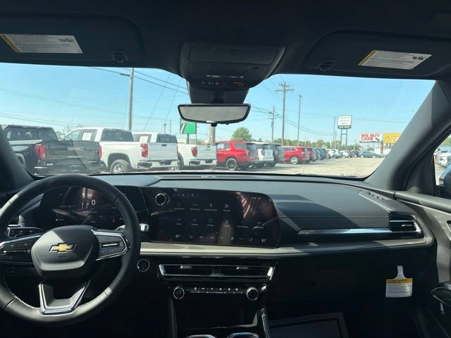 New 2027 Chevrolet Traverse LT w/ Driver Confidence Package FWD image 32