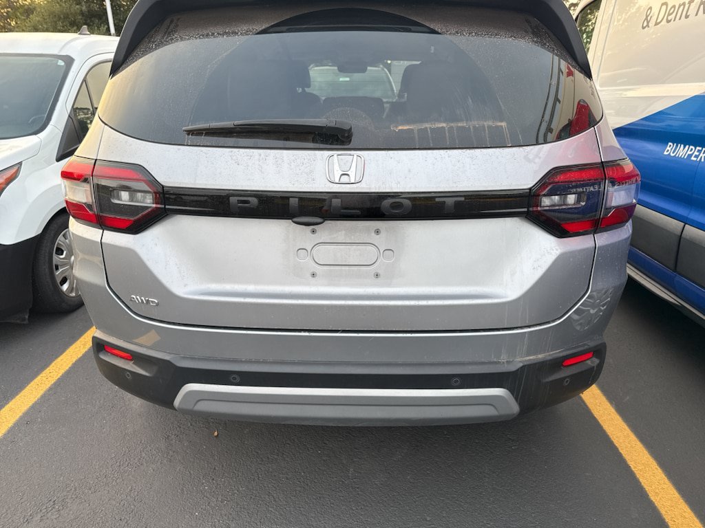 Used 2024 Honda Pilot EX-L image 3