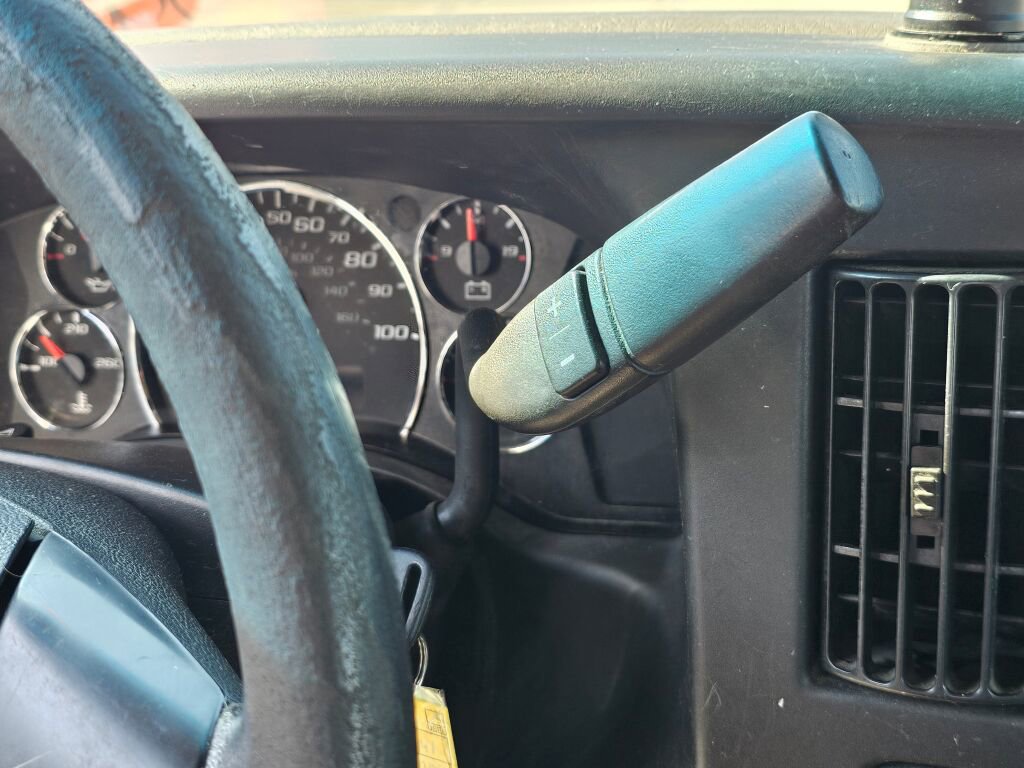 Used 2014 Chevrolet Express 3500 Extended w/ Chrome Appearance Package image 23