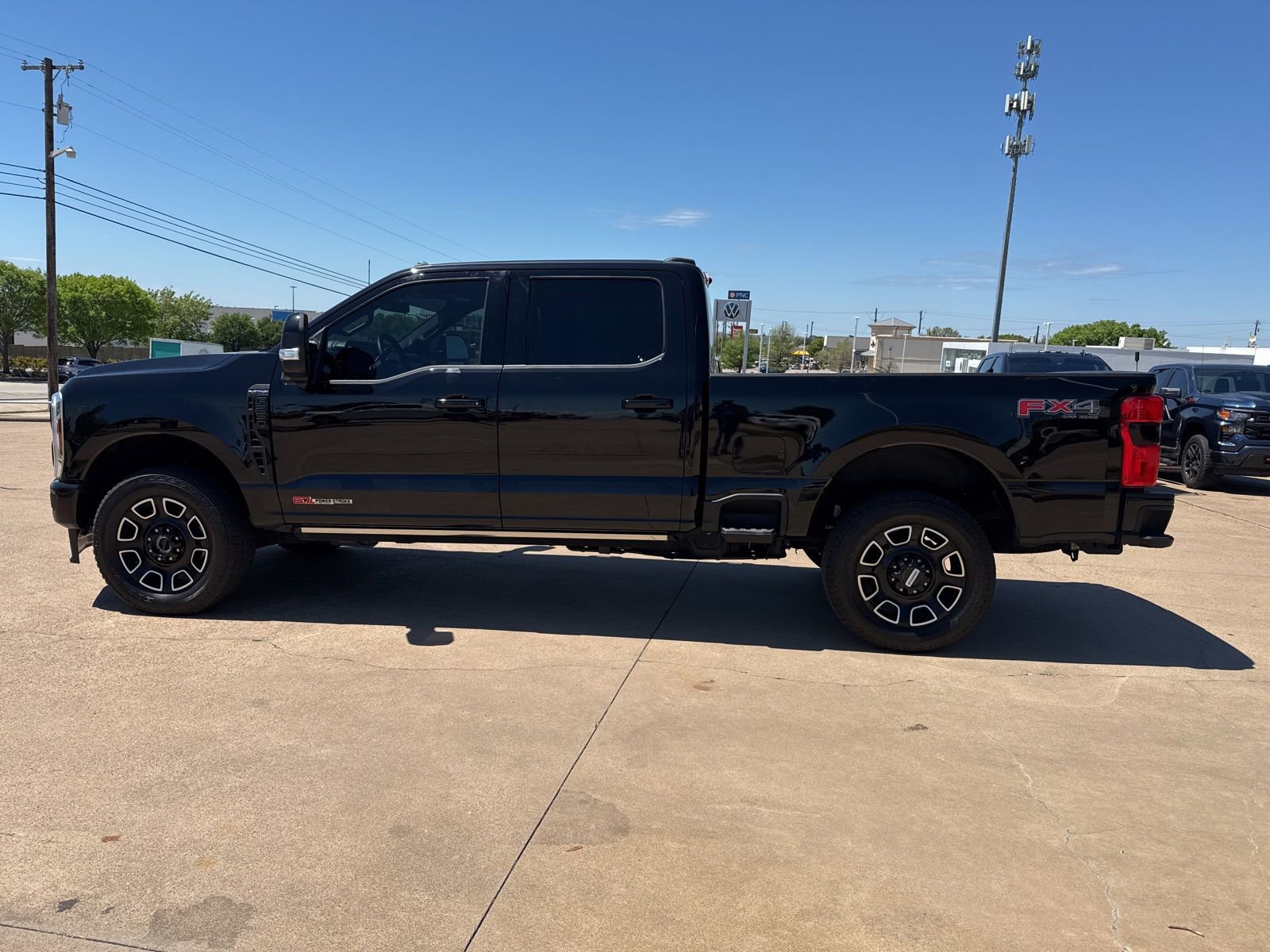 Used 2025 Ford F250 Platinum image 4