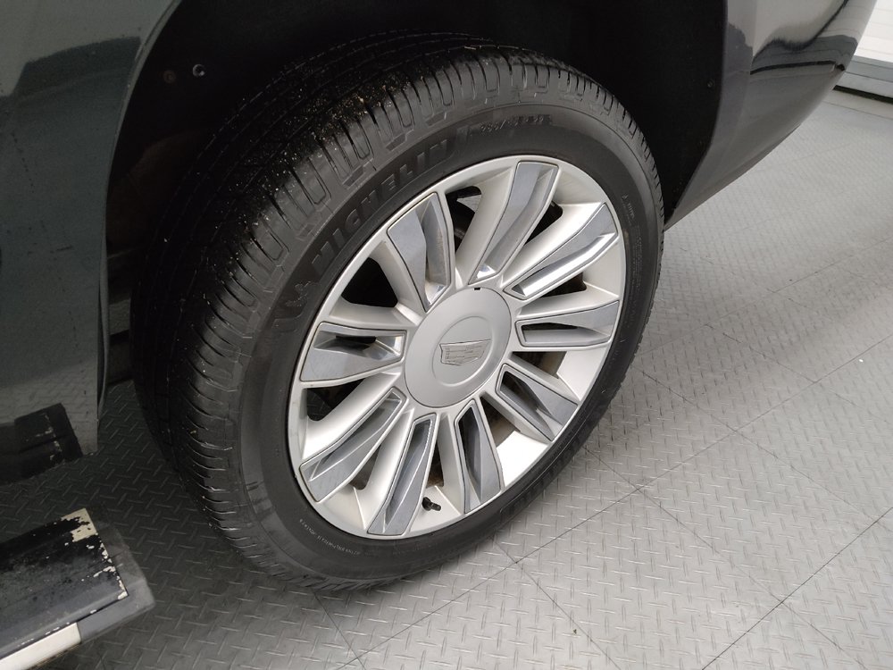 Used 2018 Cadillac Escalade Platinum AWD/4WD image 31