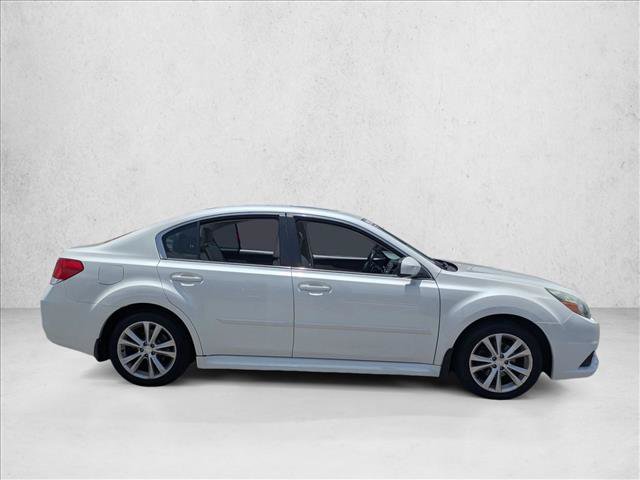 Used 2014 Subaru Legacy 2.5i Limited w/ Moonroof Package AWD/4WD image 4