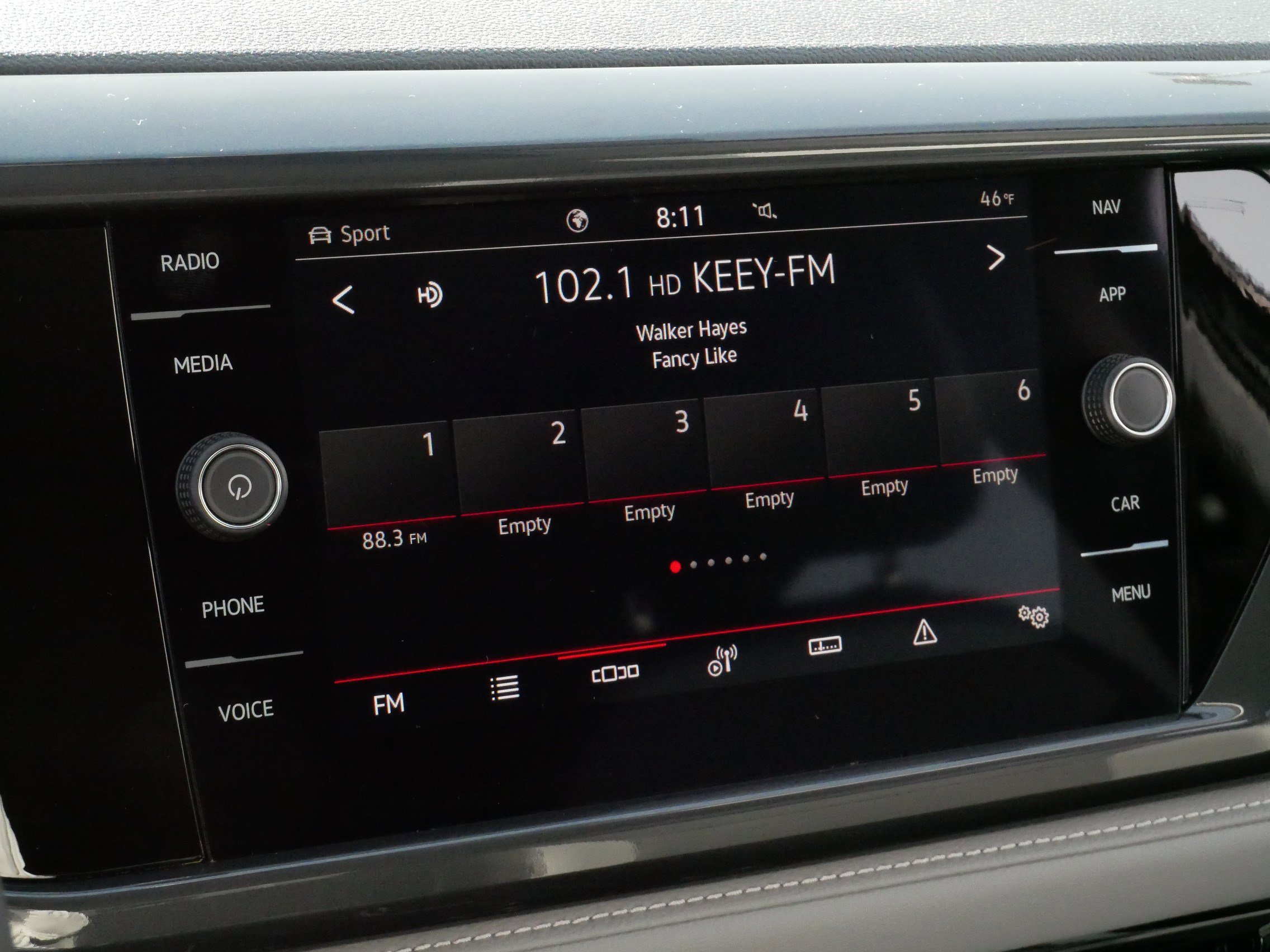 Certified 2024 Volkswagen Taos SEL image 22